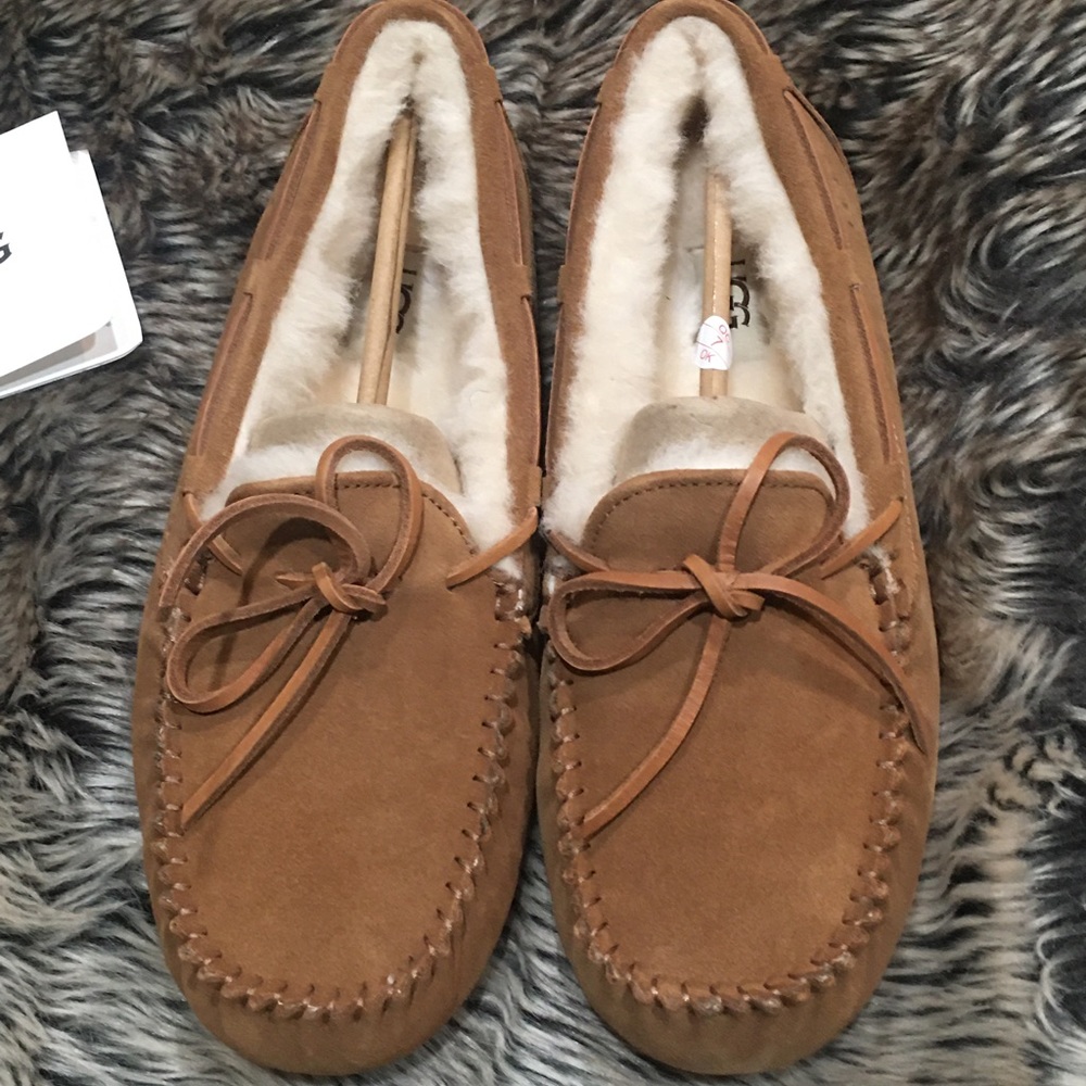 NEW❤️Ugg Olsen Men’s Slipper Chestnut *Size 8 *